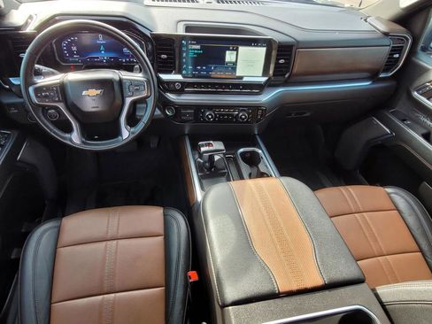 Used 2024 Chevrolet Silverado 1500 High Country w/ High Country Premium Package image 19