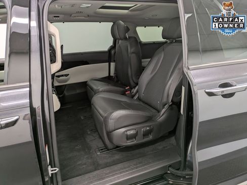 Used 2023 Kia Carnival SX Prestige FWD image 22