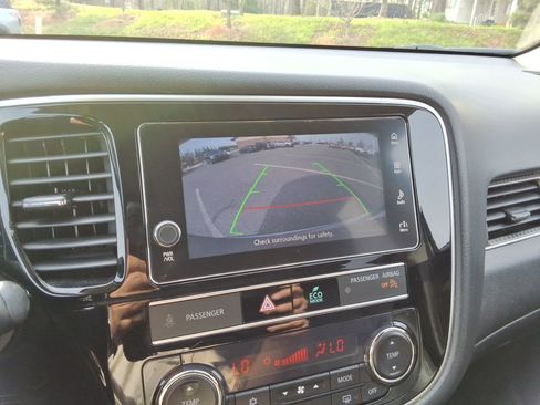 Used 2019 Mitsubishi Outlander SEL image 31