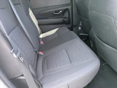 Used 2022 Hyundai Santa Cruz SEL image 17