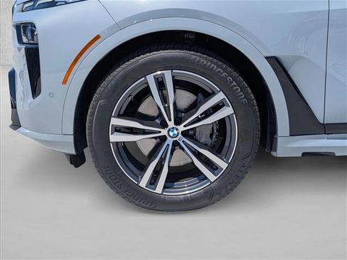 Used 2023 BMW X7 xDrive40i w/ M Sport Package AWD/4WD image 24