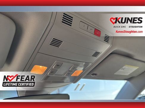 Used 2024 Volkswagen Jetta SE image 34