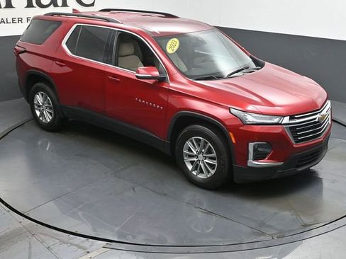 Used 2023 Chevrolet Traverse LT image 24
