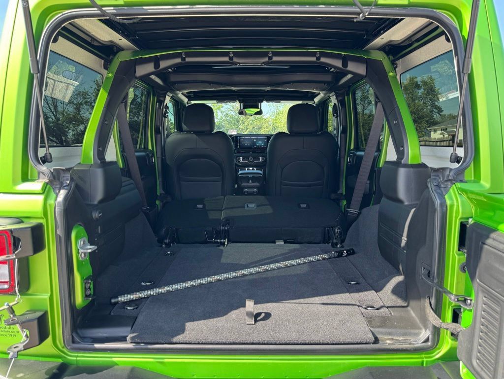 Certified 2025 Jeep Wrangler Unlimited Sport AWD/4WD image 35