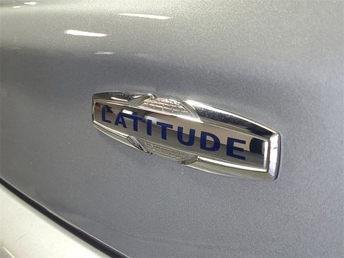 Used 2022 Jeep Compass Latitude w/ Sun and Sound Group image 7