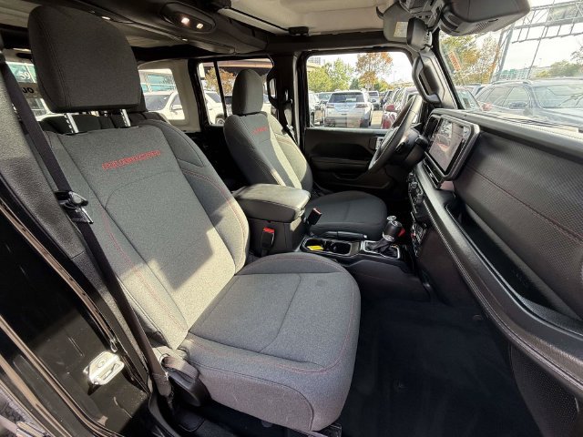 Used 2025 Jeep Wrangler Unlimited Rubicon AWD/4WD image 9