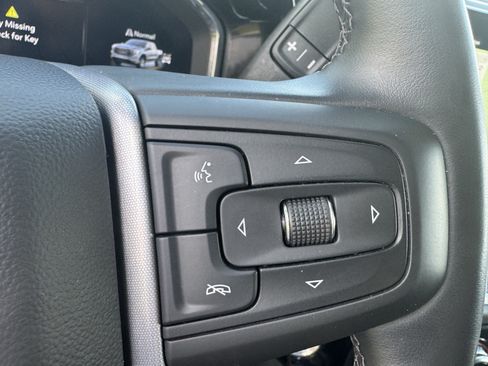 Used 2025 GMC Sierra 1500 SLT AWD/4WD image 29
