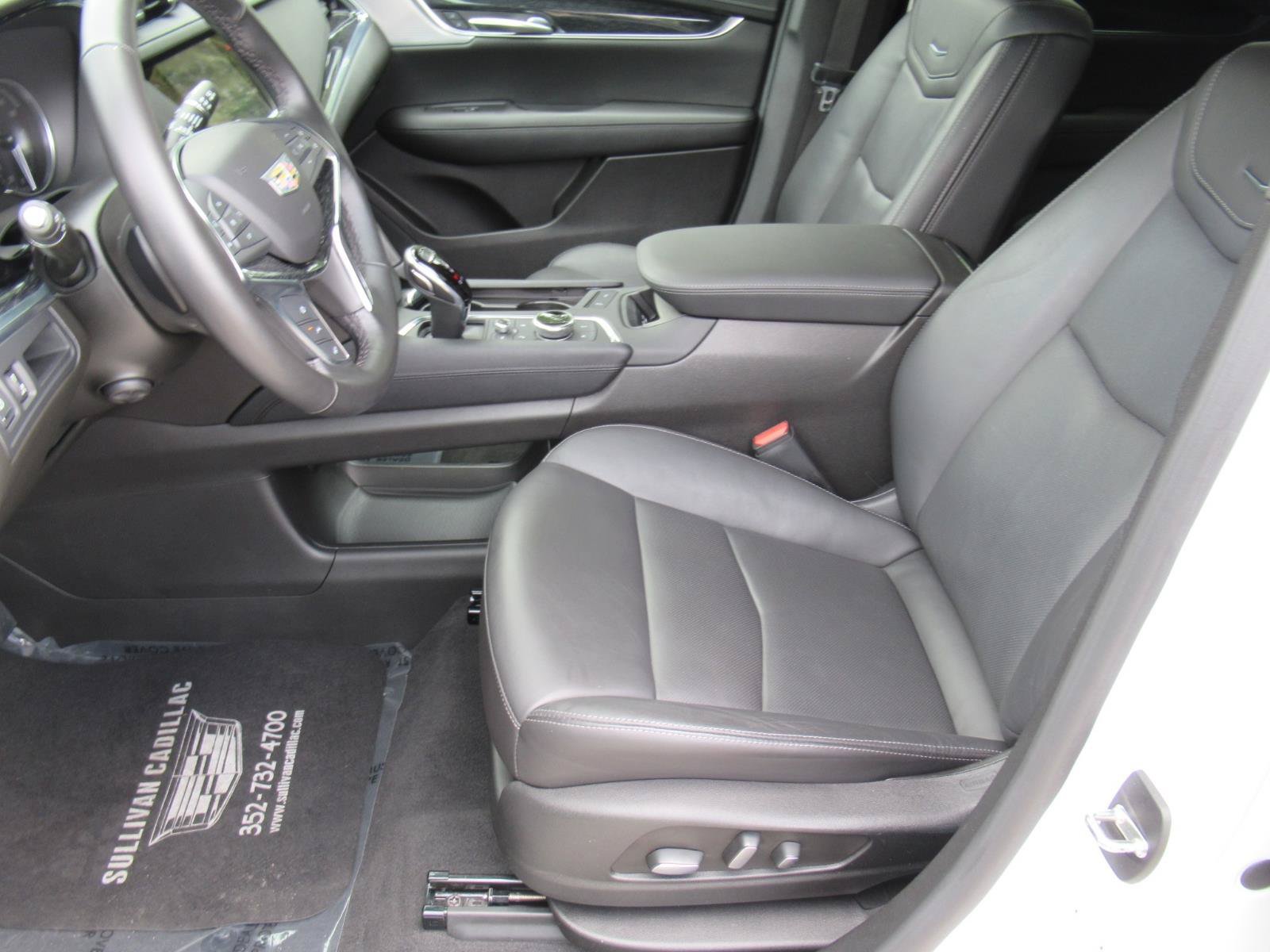 Used 2023 Cadillac XT5 Premium Luxury FWD image 16