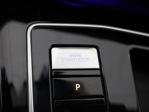 Used 2023 Volkswagen Golf R AWD/4WD image 56