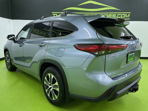 Used 2023 Toyota Highlander XLE image 7