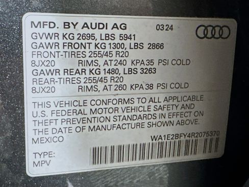 Used 2024 Audi Q5 e Premium Plus w/ Premium Plus Package image 38