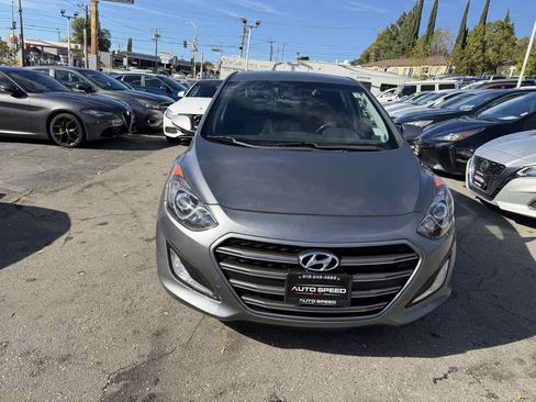 Used 2016 Hyundai Elantra GT w/ Option Group 02 image 2