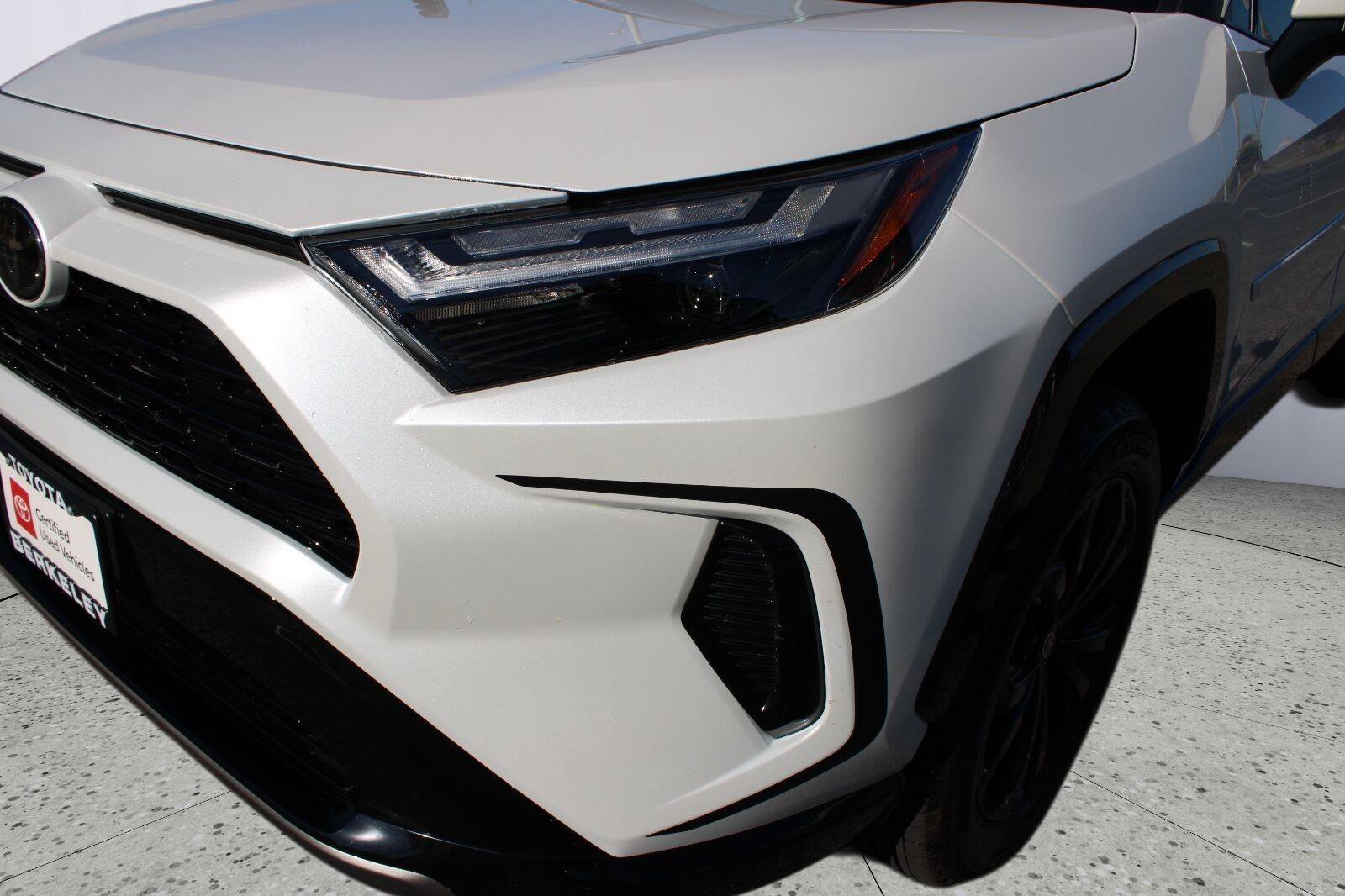 Certified 2025 Toyota RAV4 SE AWD/4WD image 10