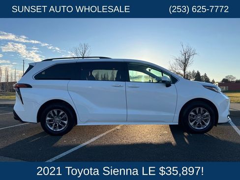 Used 2021 Toyota Sienna LE AWD/4WD image 35