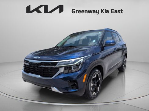 Certified 2024 Kia Seltos EX FWD image 10