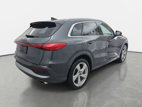 New 2025 Audi Q5 Prestige image 5