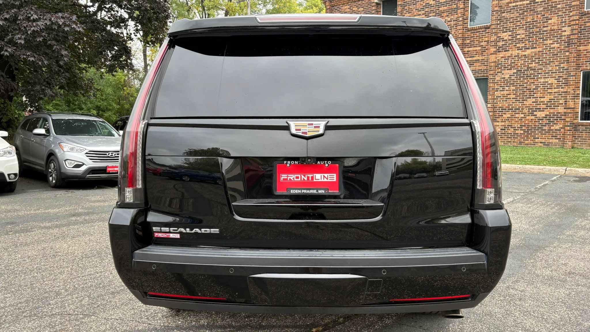 Used 2017 Cadillac Escalade ESV Premium Luxury AWD/4WD image 8