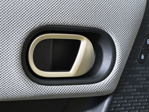 Certified 2025 MINI Cooper S image 21