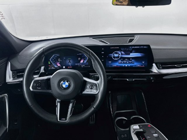 Used 2025 BMW X2 xDrive28i AWD/4WD image 12