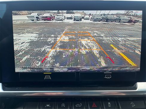 Used 2023 Chevrolet Silverado 1500 LT image 48