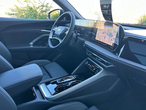 New 2025 Audi Q5 Premium Plus image 42