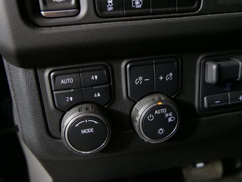 Used 2024 Chevrolet Tahoe RST w/ Luxury Package AWD/4WD image 16