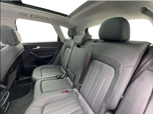 Used 2023 Audi Q5 2.0T Premium w/ Convenience Package AWD/4WD image 24