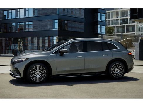 New 2026 Mercedes-Benz EQS 400 4MATIC SUV image 35