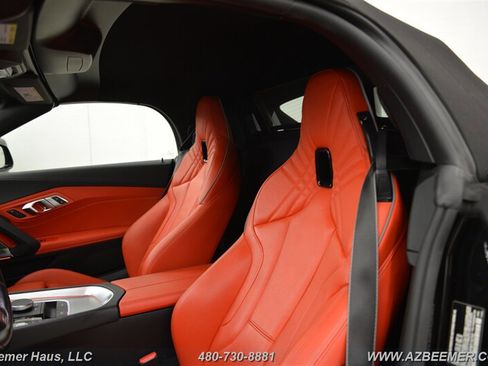 Used 2023 BMW Z4 M40i w/ Premium Package image 12