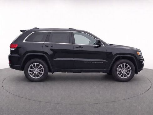 Used 2020 Jeep Grand Cherokee Laredo RWD image 8