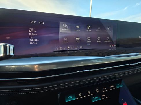 Used 2025 Cadillac Escalade Sport Platinum image 18