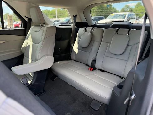 New 2026 Ford Explorer Active w/ Active Comfort Package AWD/4WD image 30