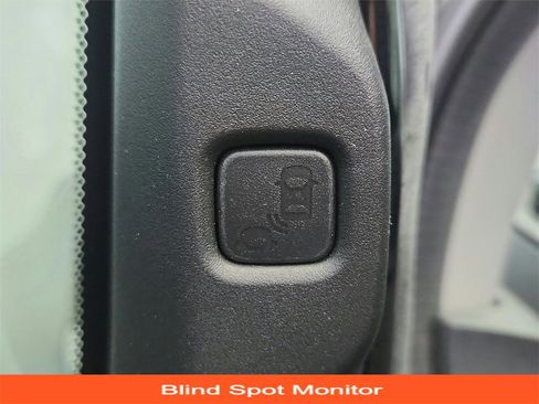 Used 2018 Honda Odyssey Touring image 13