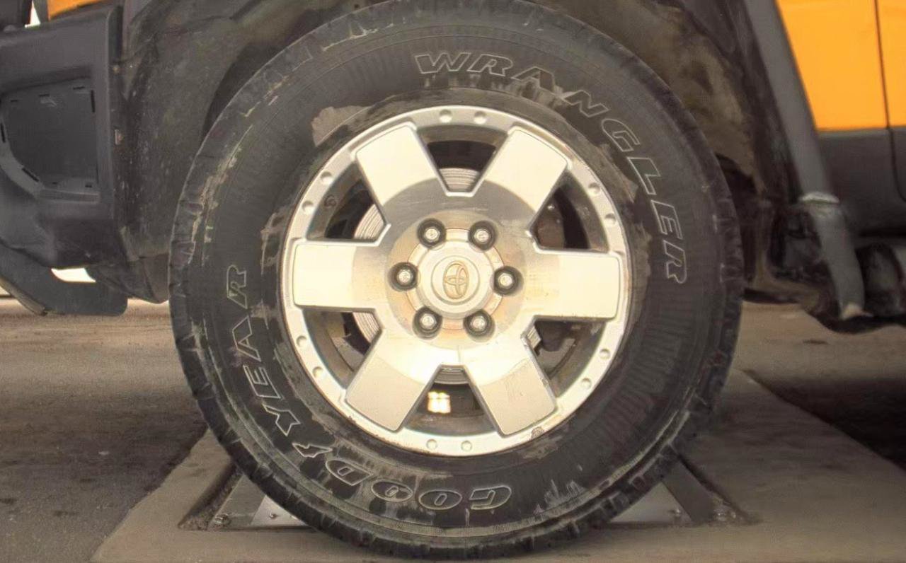 Used 2008 Toyota FJ Cruiser 4WD image 9