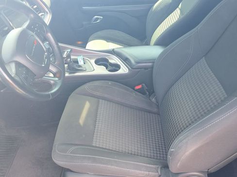 Used 2019 Dodge Challenger SXT RWD image 14