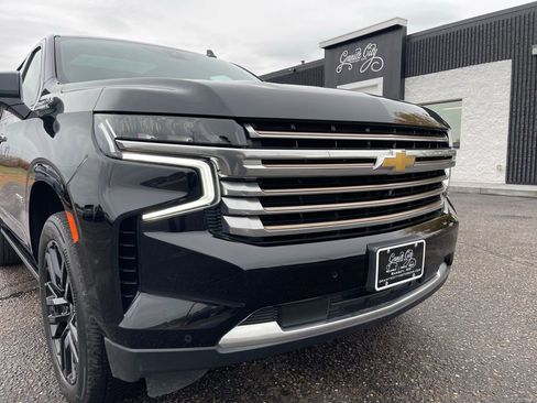 Used 2021 Chevrolet Tahoe High Country w/ Premium Package AWD/4WD image 13