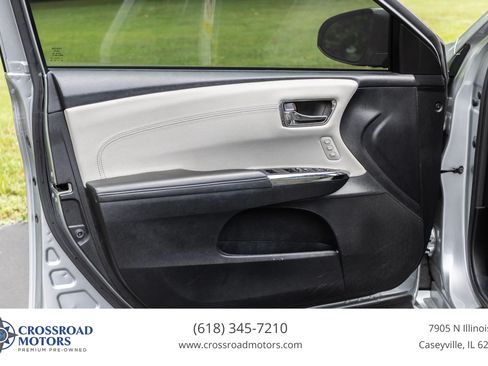 Used 2018 Toyota Avalon XLE Premium FWD image 16