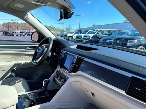 Used 2023 Volkswagen Atlas SEL R-Line image 22