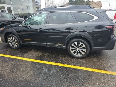 Used 2024 Subaru Outback Limited image 3