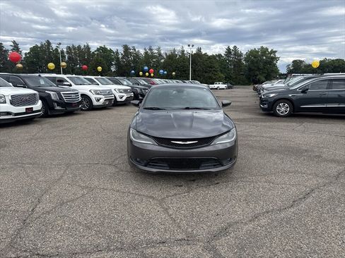 Used 2016 Chrysler 200 S FWD image 7