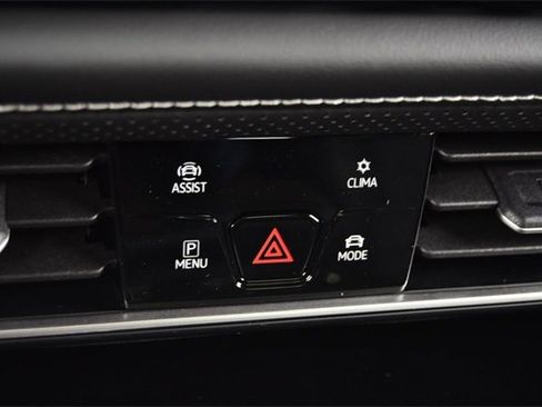 New 2026 Volkswagen Atlas Cross Sport SE image 15