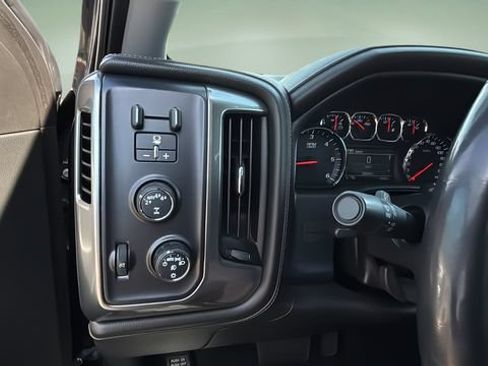 Used 2018 Chevrolet Silverado 1500 LTZ w/ LTZ Plus Package AWD/4WD image 20