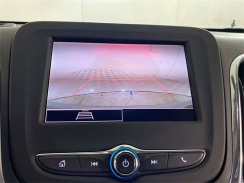 Used 2023 Chevrolet Equinox LT image 39