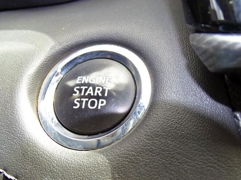 Used 2022 Toyota Highlander Platinum AWD/4WD image 35