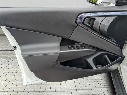 Used 2025 BMW X3 xDrive30i w/ Convenience Package image 11