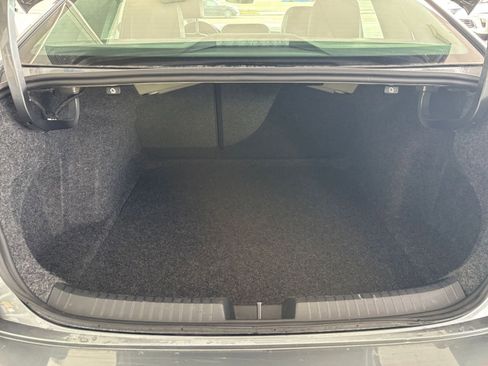 Used 2025 Volkswagen Jetta SE image 31