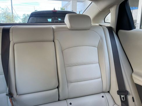 Used 2024 Chevrolet Malibu LT image 37