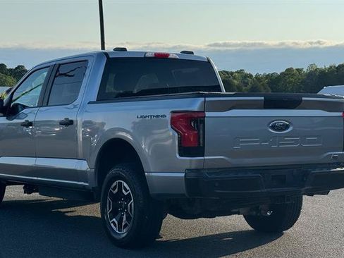 Used 2022 Ford F150 Lightning Pro AWD/4WD image 10