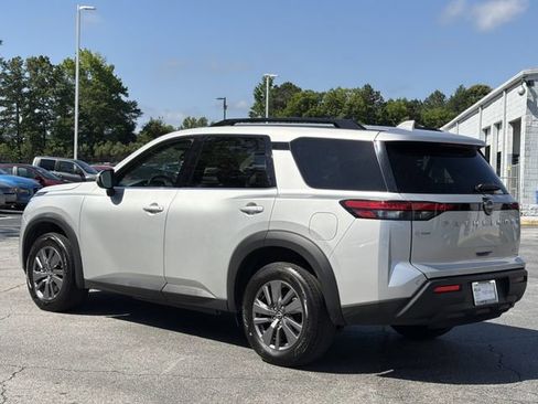 Used 2025 Nissan Pathfinder SV AWD/4WD image 3