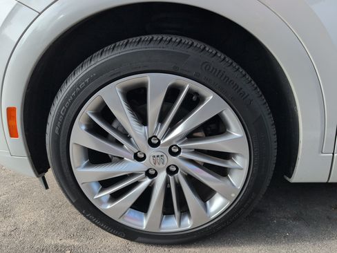 Used 2024 Buick Envision Avenir AWD/4WD image 9